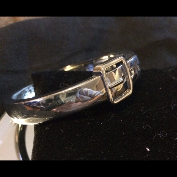 Lia Sophia "attached" bracelet NWOT - Picture 2 of 3