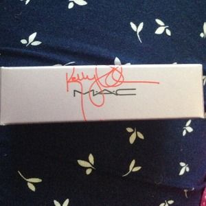 Limited edition Mac Kelly Osbourne lipstick