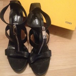 Authentic Fendi zip-up black stilettos sz 11