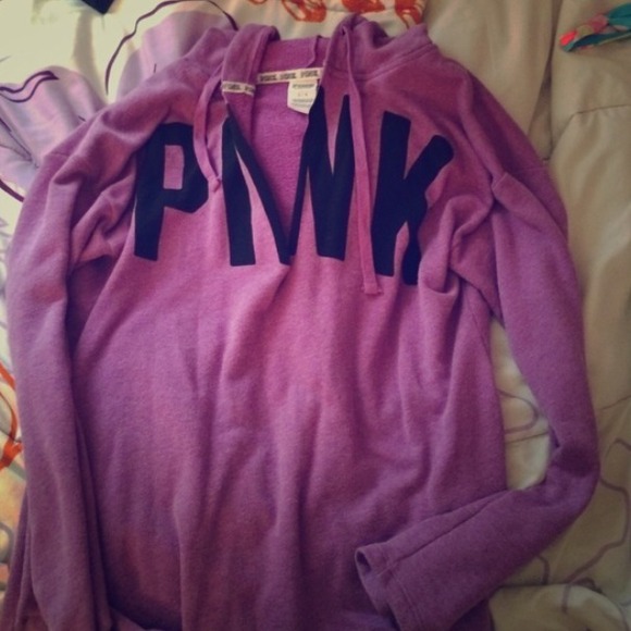Victoria secret pull over.