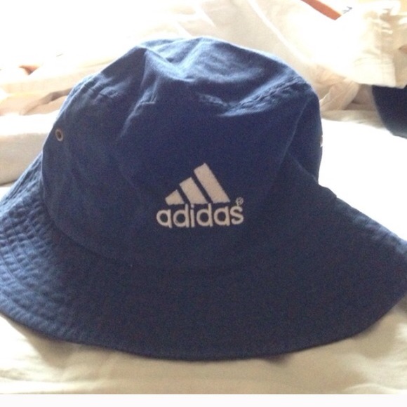 adidas bucket hat
