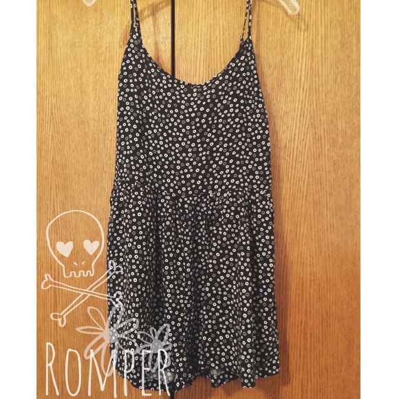 Bethany Mota for Aeropostale Black Floral Romper