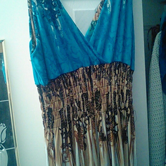 Maxi dress - Picture 2 of 3