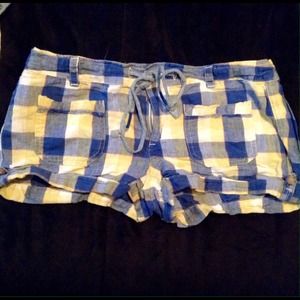 Hollister plaid shorts size 5