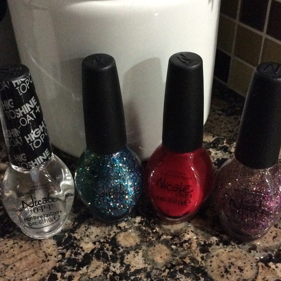 Nicole OPI polishes