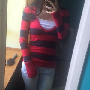 Hollister sweater