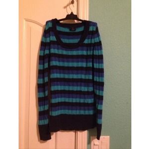 Super cute Striped blue sweater