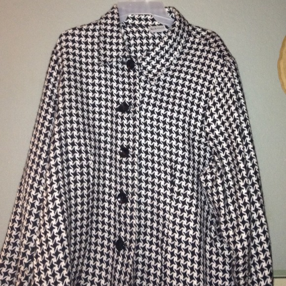 Black and White Houndstooth Blazer
