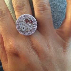Winking Hello kitty ring!