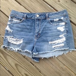 American Eagle size 14 Distressed Denim Shorts EUC