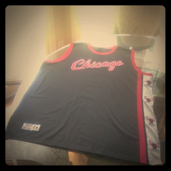 AUTHENTIC HARDWOOD CLASSICS CHICAGO BULLS JERSEY