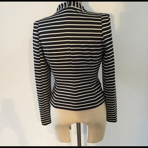 ❌SOLD❌Forever 21 nautical striped ponte blazer - Picture 4 of 4
