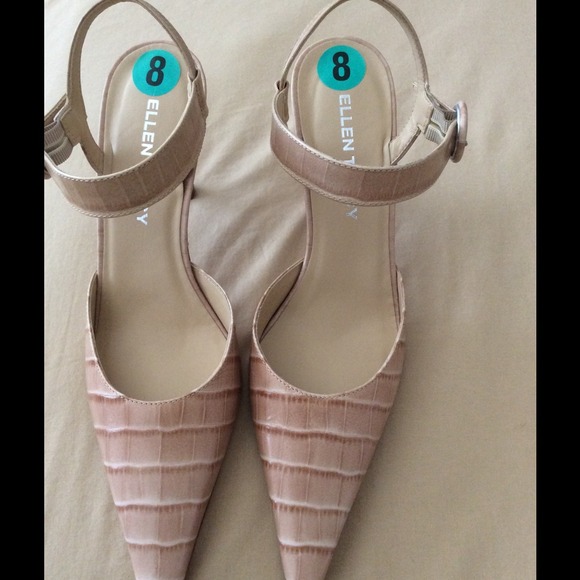 🎉SALE🎉 NWOT Ellen Tracy Slingback's