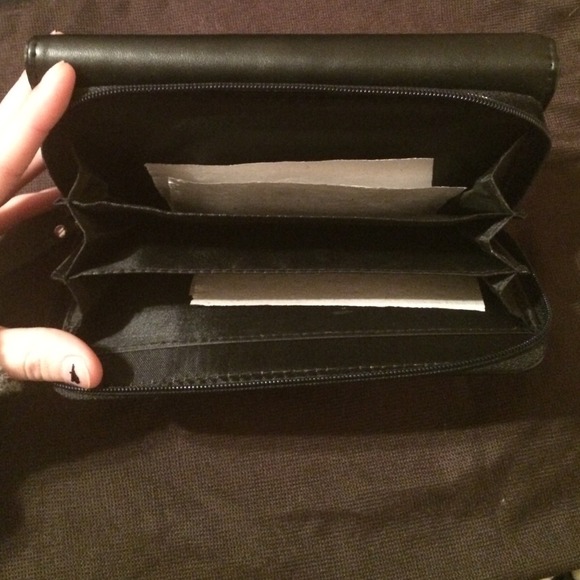 Studded black wallet - Picture 3 of 4