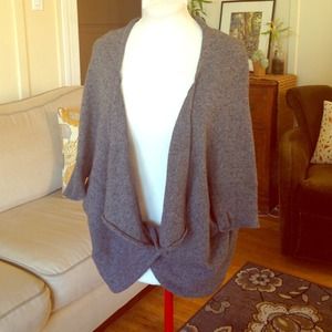 BCBG grey sweater M/L