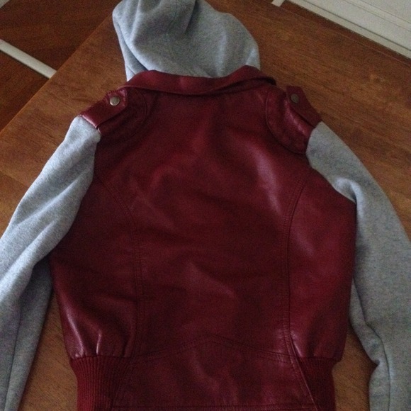 Jacket - Picture 3 of 4