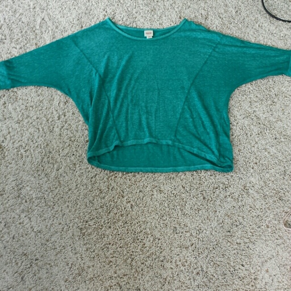 Cute Top - Picture 3 of 4