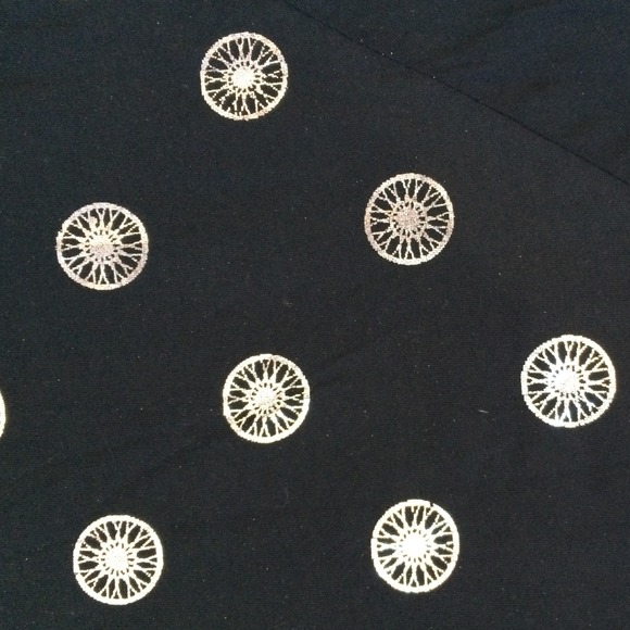 New w tag, black capped sleeve, silver wheel tee