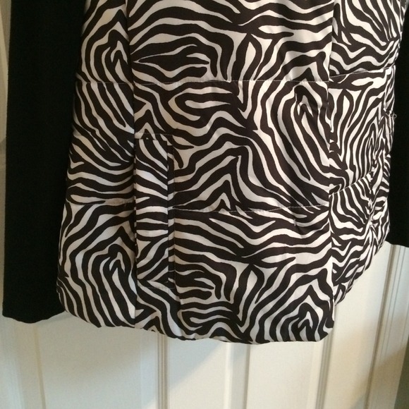 Vest - Picture 4 of 4