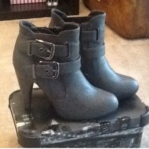 🍃🍂Dark gray boots 🍂🍃