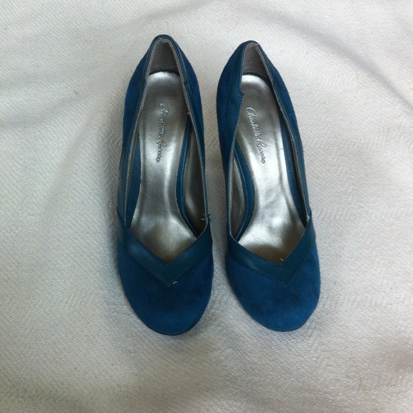 Vintage Turquoise Suede Heels - Picture 1 of 3