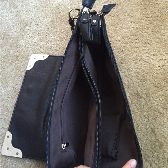 🚫SOLD🚫🎀 Black Purse/Crossbody🎀 - Picture 3 of 4