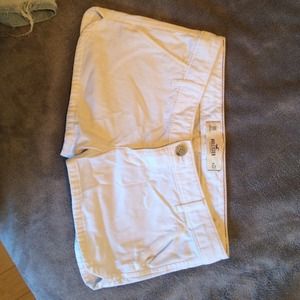 White hollister shorts