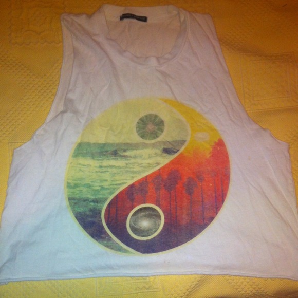 Brandy Melville crop-ish top