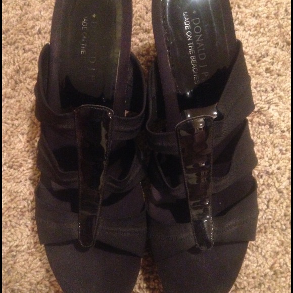 Donald J. Pliner heels