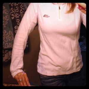 North face pull over🌟