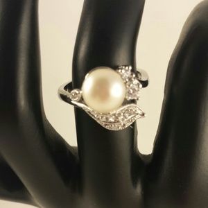 Fleur Pearl Ring