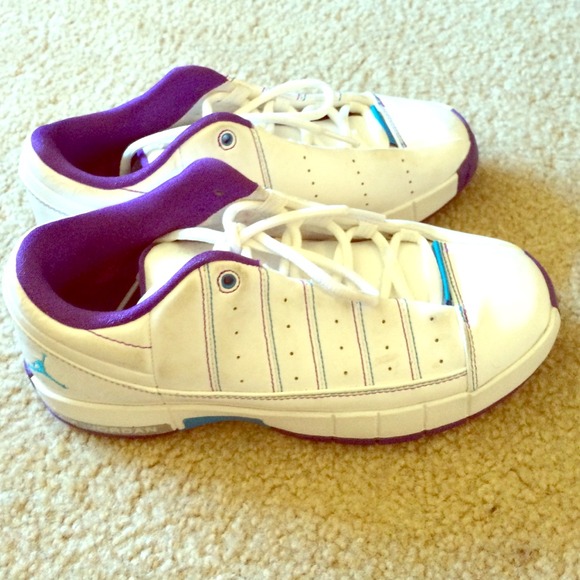Authentic TE2 Jordans