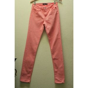 High waisted skinnies♡