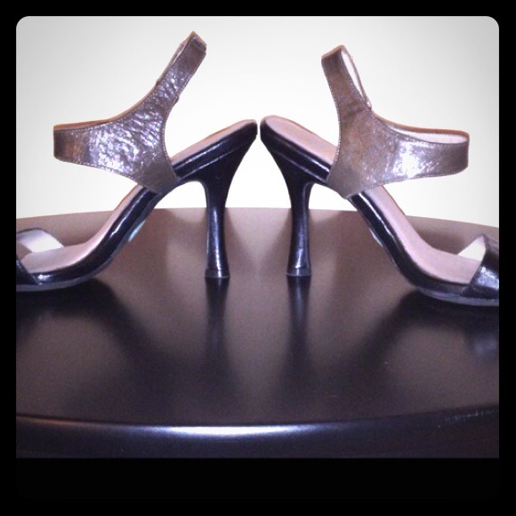 Chic and sexy Jolie Sandals - Picture 1 of 5