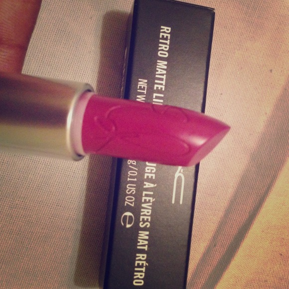 Riri boy by Rihanna mac collection