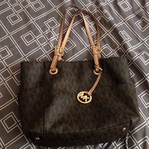 Authentic MIchael Kors logo purse