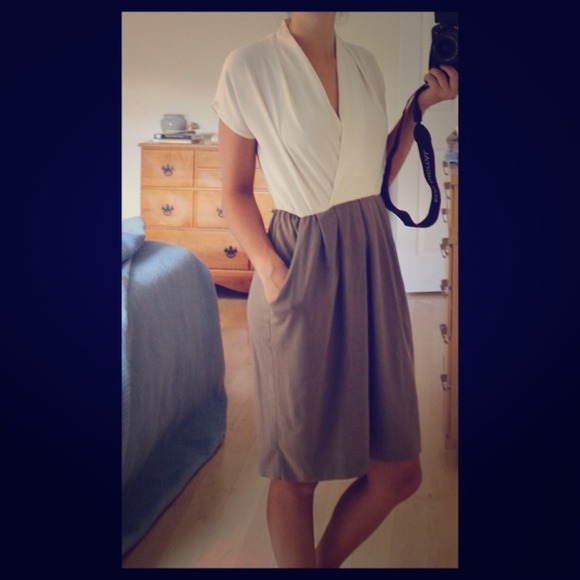 Professional vintage dress with pockets!