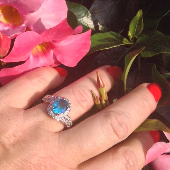 💙925 Silver Ocean Blue & White Topaz Ring💙 - Picture 4 of 4