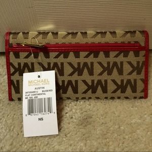 Michael Kors Austin flat continental purse