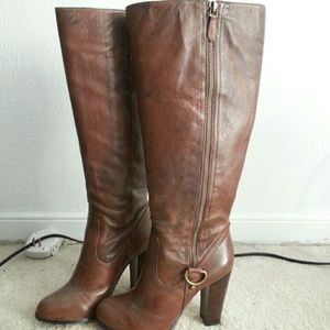 Bakers tall passport boot