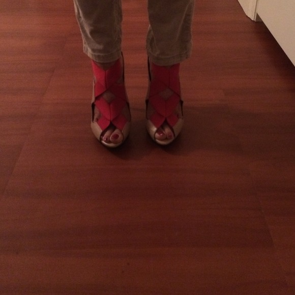 Shoes - Picture 3 of 4