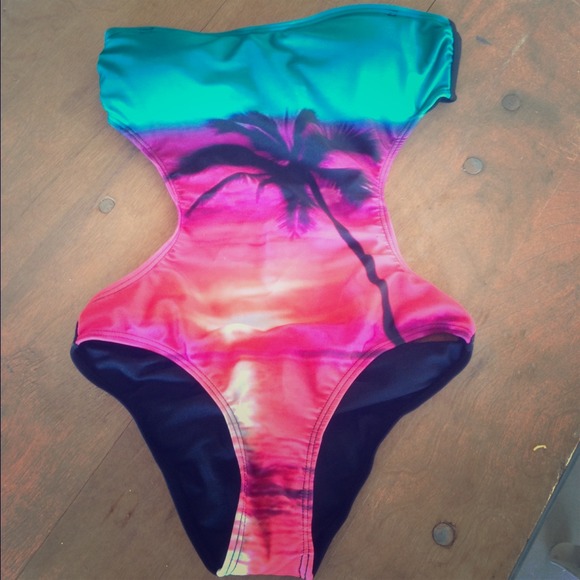 Forever 21 one piece beach bathing suit