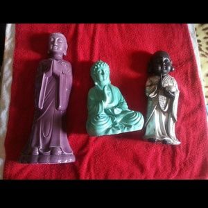 Buddha statues