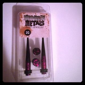 2g pink and black taper and plugs