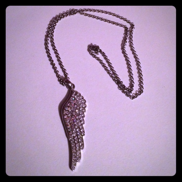 Angel wing necklace