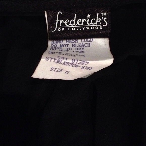 🚫 NO TRADE BLACK HALTER W/LACE OVER BUST SZ M - Picture 4 of 4