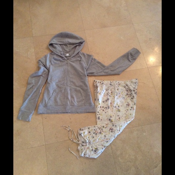 GAP light zipper hoodie with GAP PANTS