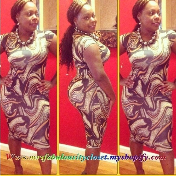 Dresses & Skirts - Dress