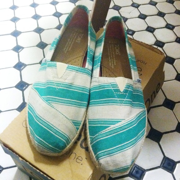 Aqua Umbrella Stripe Toms
