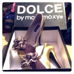 Isadora gold leather 7.5